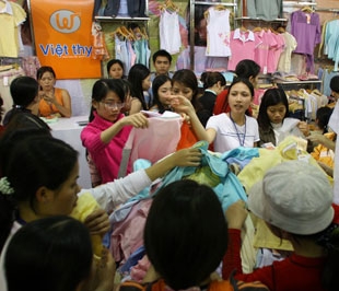 Thị trường nội địa đang là mối quan tâm của nhiều doanh nghiệp vốn mạnh về xuất khẩu - Ảnh: Việt Tuấn.