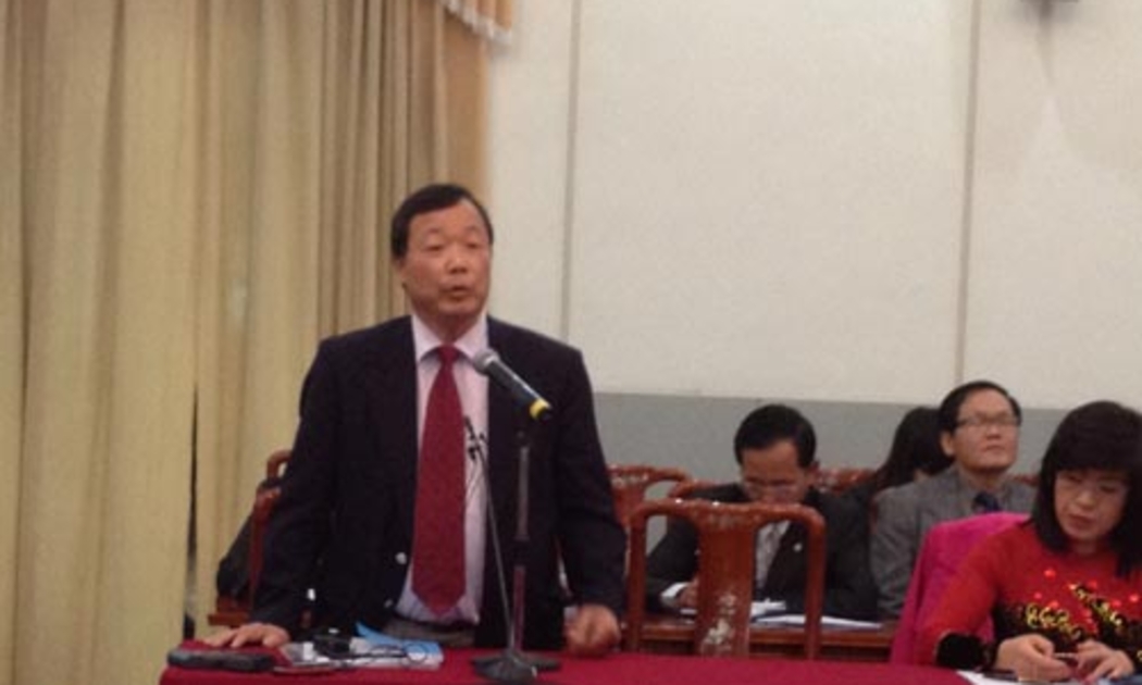 Đại diện người Việt Nam định cư ở nước ngoài góp ý dự thảo sửa đổi Hiến pháp 1992 - Ảnh: N.H.<br>