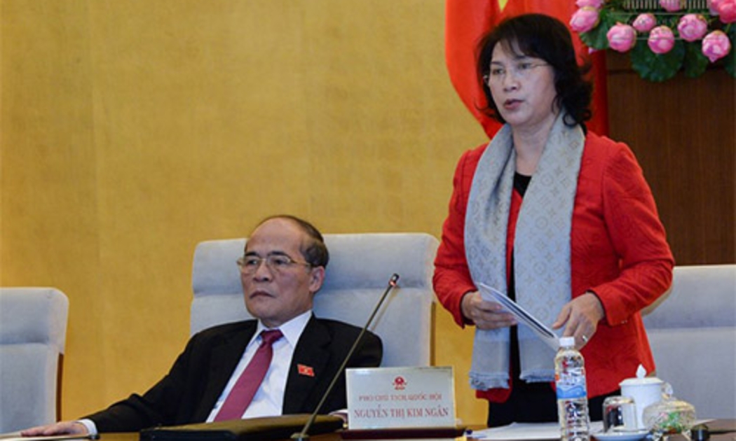 Phó chủ tịch Quốc hội Nguyễn Thị Kim Ngân điều hành phiên thảo luận.