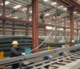 Năm 2010 công nghiệp và xây dựng dự kiến tăng 7-7,5% - Ảnh: Việt Tuấn.