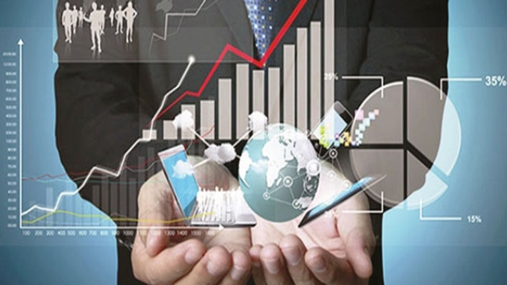 Kinh tế số - kinh tế dựa vào những yếu tố về công nghệ nhưng sử dụng được mạng không gian Internet, sau này thậm chí sẽ còn lớn hơn cả kinh tế thực, theo Viện trưởng Viện Kinh tế Việt Nam Bùi Quang Tuấn - Ảnh minh họa.