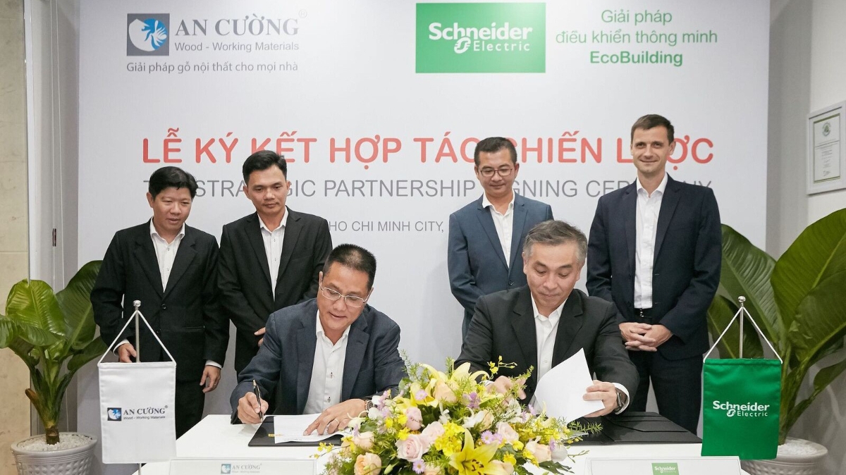Thông qua việc ký kết hợp tác chiến lược này, Schneider Electric sẽ cung cấp giải pháp điều khiển thông minh EcoBuilding cho các dự án bất động sản cao cấp; An Cường sẽ đưa ra các giải pháp nội thất gỗ công nghiệp hài hoà với những không gian sống thông minh và hiện đại.