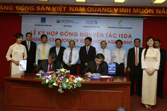 Quang cảnh lễ ký chiều 9/9.