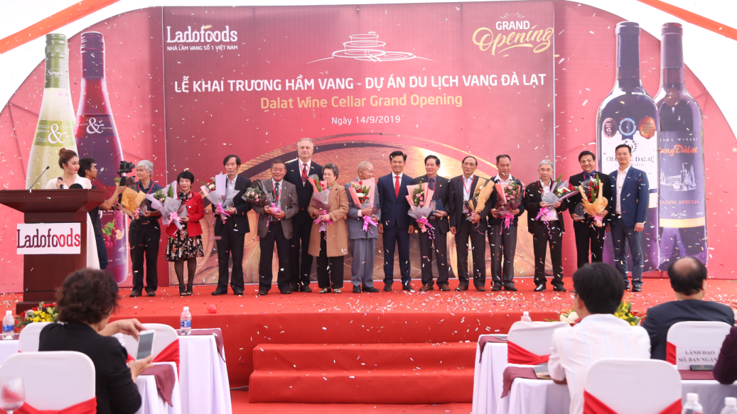 Hầm Vang cũng là "quả ngọt" do nhiều thế hệ từ Công ty Cổ phần Thực phẩm Lâm Đồng Ladofoods bền bỉ gây dựng, phát triển gần ba thập kỷ qua.