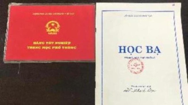 Thông tin về cung cấp, trao đổi, mua bán các loại văn bằng, chứng chỉ, giấy chứng nhận chuyên môn, nghiệp vụ ... tràn lan trên mạng.