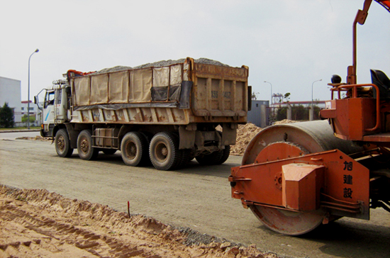 Tổng số vốn đầu tư phát triển từ nguồn ngân sách nhà nước năm 2011 cắt giảm là 5.128,6, trên tổng số 116.461,1 tỷ đồng thuộc 1.709 trong số 15.763 dự án đã phân bổ cho năm nay.