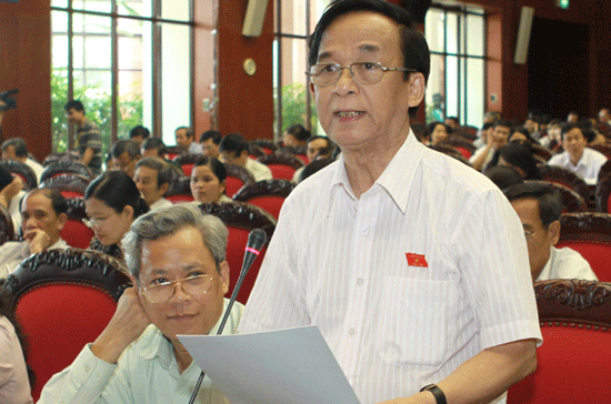 Thuế bảo vệ môi trường không làm tăng giá xăng?