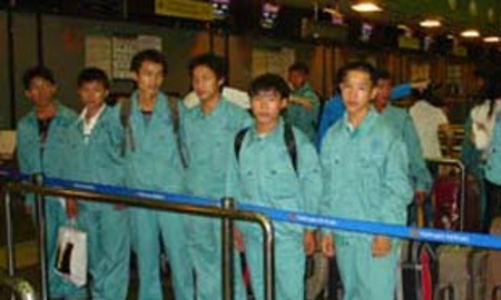 Hỗ trợ huyện nghèo xuất khẩu lao động và vướng mắc từ thực tế