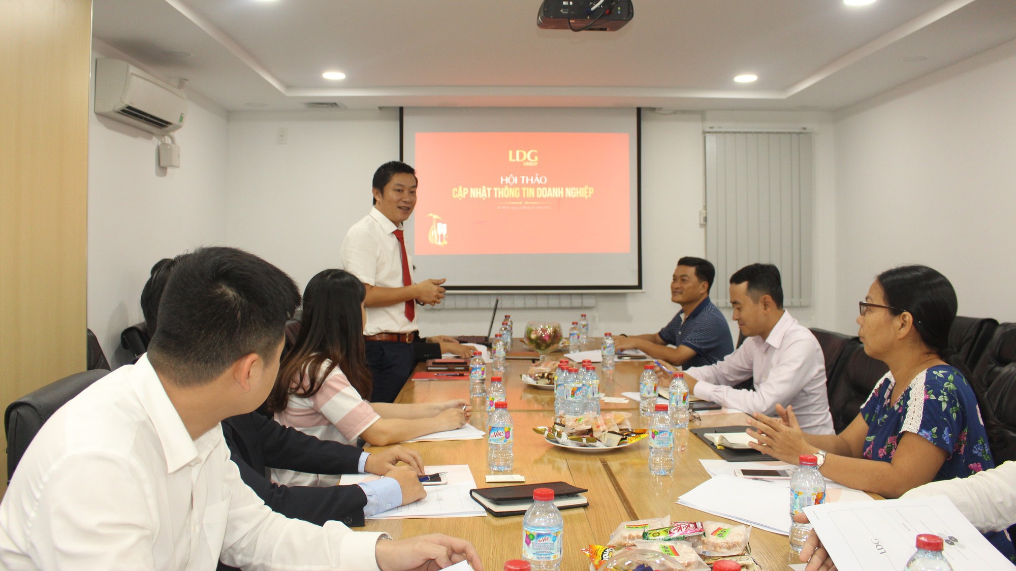 LDG Group thường xuyên tổ chức các buổi Hội thảo "Cập nhật thông tin doanh nghiệp" đến các nhà đầu tư.