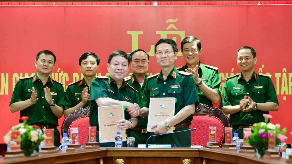 Lễ bàn giao lãnh đạo giữa Thiếu tướng Nguyễn Mạnh Hùng cho Thiếu tướng Lê Đăng Dũng ngày 3/8. 