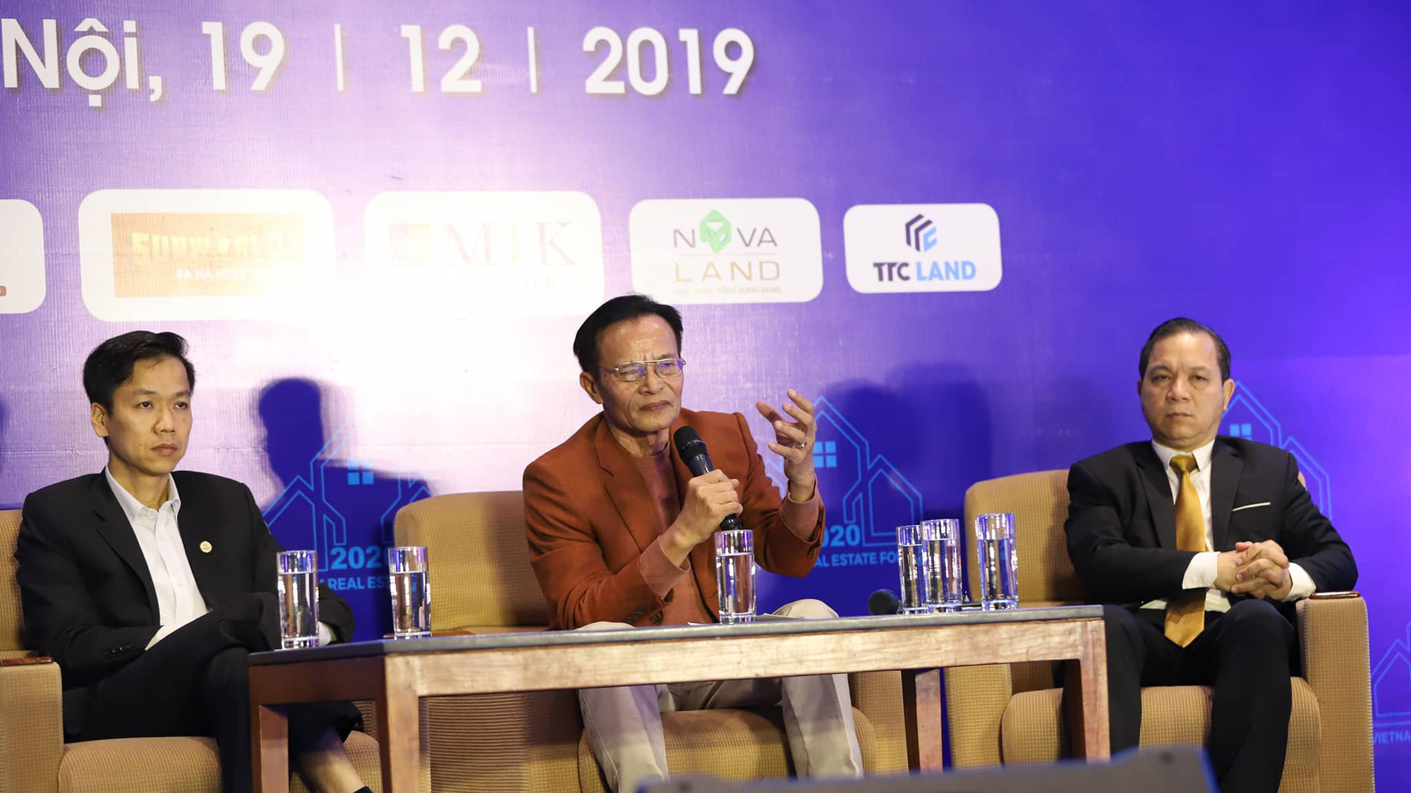 Chuyên gia kinh tế Lê Xuân Nghĩa phát biểu tại Hội thảo của Thời báo Kinh tế Việt Nam. Ảnh: Quang Phúc