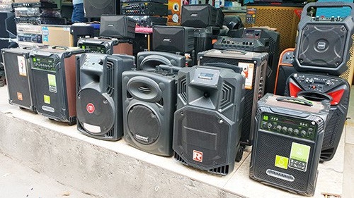 Đặc biệt, tăng cường kiểm tra các lô hàng loa thùng, loa kéo có nguồn gốc từ các khu vực trọng điểm về sản xuất, buôn bán ma tuý. Ảnh minh hoạ.