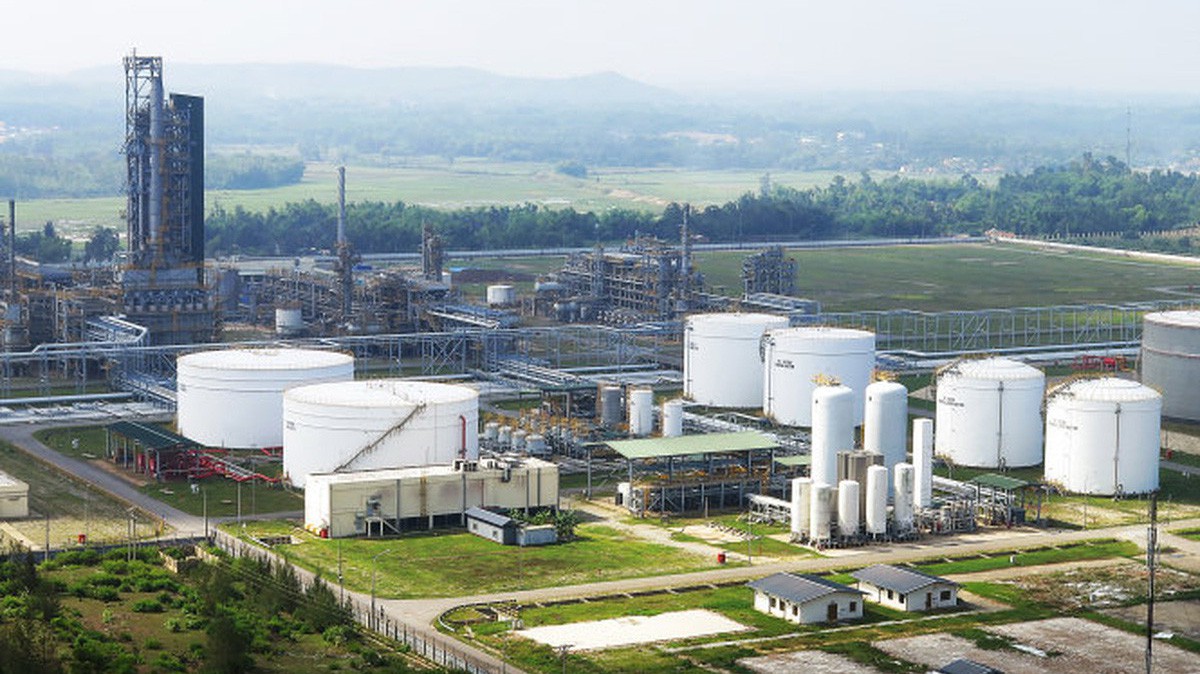 Lọc dầu Dung Quất đã có phiên giao dịch thăng hoa ngay ngày đầu chào sàn. 