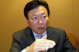 Ông Dong Bin Shin, Phó chủ tịch Tập đoàn Lotte. 