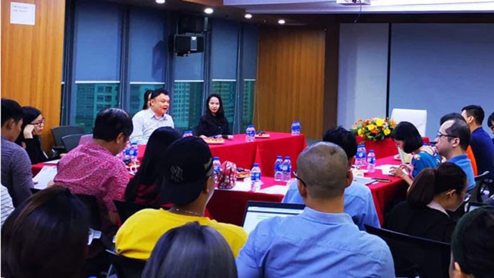 Lãnh đạo VCCorp chia sẻ với báo giới về mạng xã hội Lotus chiều ngày 20/8.