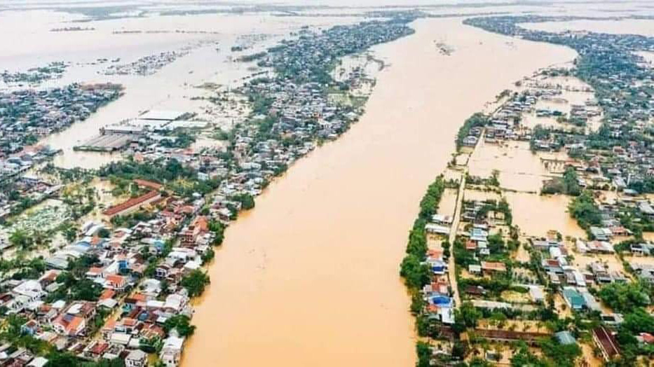 Tình hình mưa lũ tại miền Trung còn diễn biến hết sức phức tạp. Ảnh - Internet. 