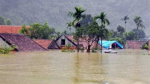 Mưa lũ gây ngập lụt trên diện rộng ở miền Trung. Ảnh minh họa. 