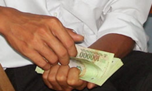 Yêu cầu doanh nghiệp báo cáo lương, thưởng Tết trước 20/12