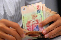 Lương tối thiểu có thể sẽ được điều chỉnh từ mức thấp nhất là 830 nghìn đồng lên 1,4 triệu đồng/tháng.