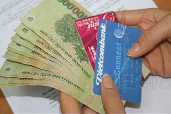 Việc tăng lương đang được cho là không thực tế khi việc tăng giá bao giờ cũng song hành.