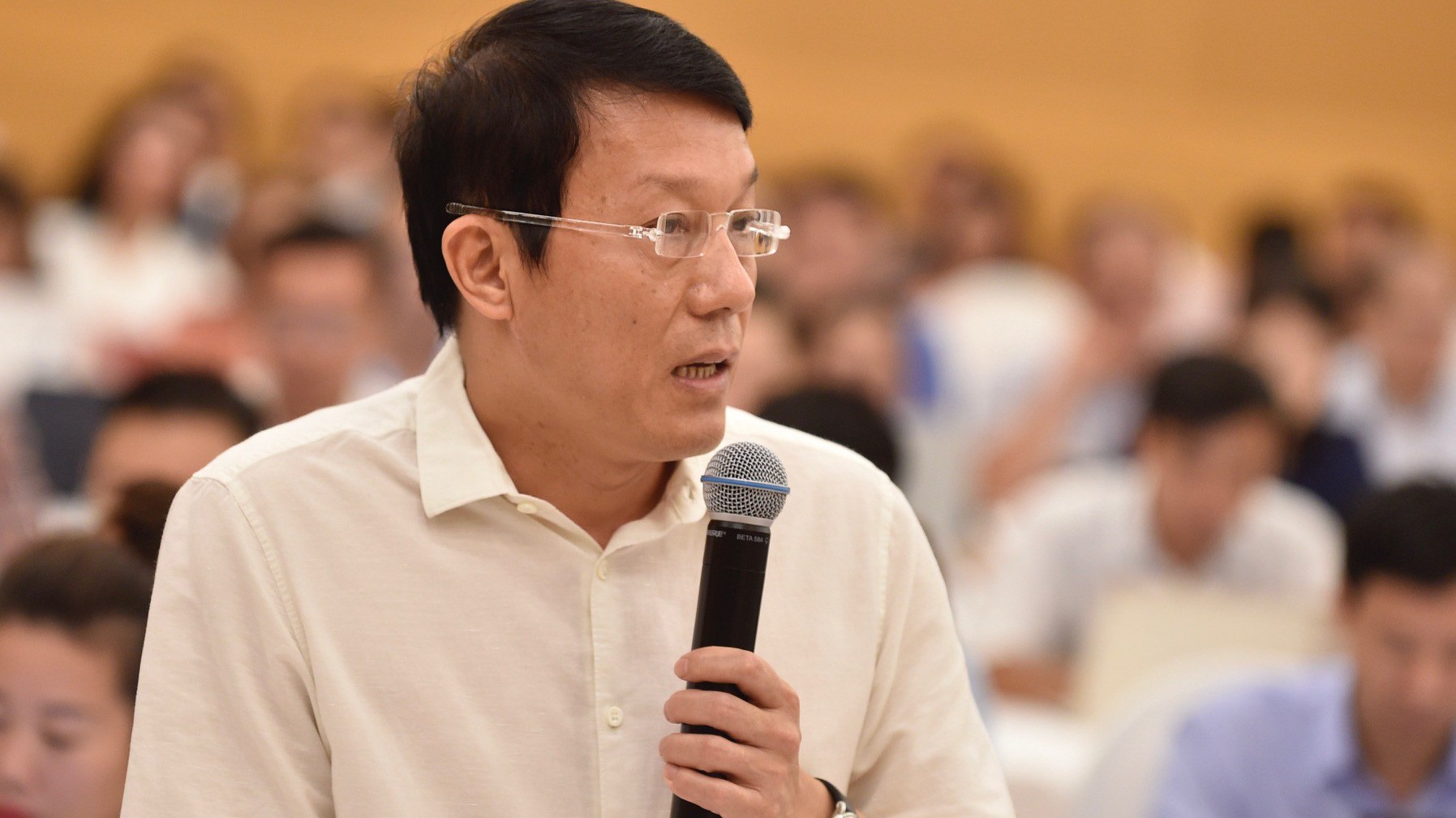 Trung tướng Lương Tam Quang, Chánh Văn phòng, người phát ngôn Bộ Công an trả lời báo chí tại cuộc họp báo.