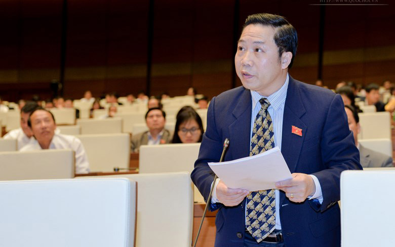 Đại biểu Lưu Bình Nhưỡng nêu câu hỏi "khó" với Bộ trưởng Trần Tuấn Anh.