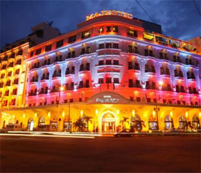 Khách sạn Majestic có vị trí nằm ngay trung tâm Tp.HCM.