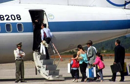 Người dân phương Nam, thời điểm này vẫn còn cơ hội mua vé máy bay tới Hà Nội tham gia Đại lễ.