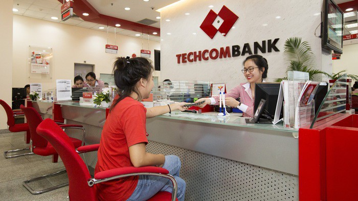 Techcombank khuyến nghị khách hàng, đặc biệt là các khách hàng mua bán giao dịch trực tuyến, cần tránh không đưa các thông tin giao dịch lên mạng xã hội.