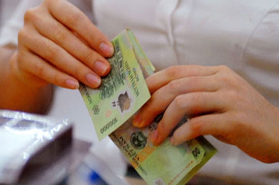 Cá nhân không có người phụ thuộc có thu nhập từ trên 4 triệu đồng đến 9 triệu đồng/tháng tạm chưa khấu trừ thuế thu nhập cá nhân.