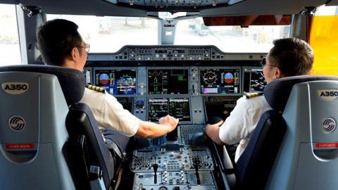 Bộ Lao động phản pháo quy định "làm khó" nhân viên hàng không nghỉ việc - Ảnh minh hoạ.