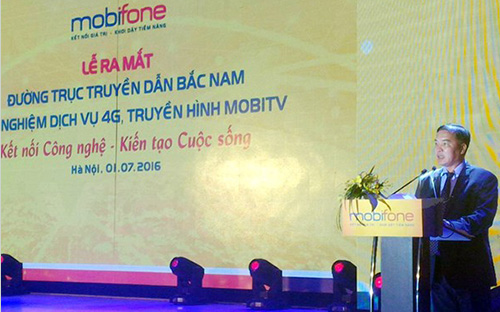 Ông Lê Nam Trà, Chủ tịch MobiFone công bố khai trương thử nghiệm mạng 4G, ra mắt đường trục truyền dẫn Bắc - Nam và truyền hình MobiTV.