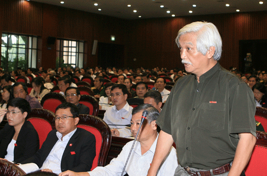 Giám sát môi trường khu kinh tế biển: 4 + 4 + 4 = 0