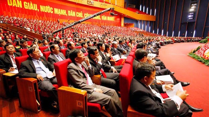 Bộ Chính trị vừa ban hành quy định độ tuổi tái cử và trình độ nhân sự nhân sự các cấp 