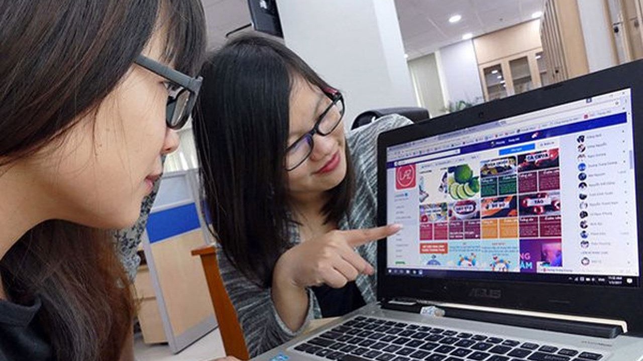 Việc bán hàng không có nguồn gốc, không hoá đơn, hàng nhận không giống quảng cáo....có thể sẽ bị xử phạt.