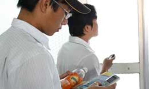 Ga Sài Gòn tiếp tục bán vé tàu qua tin nhắn