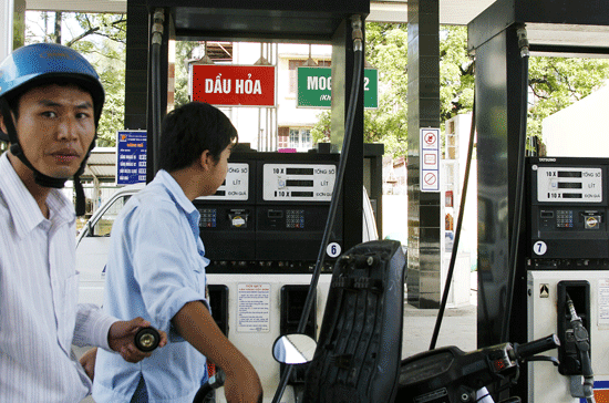 Bộ Công Thương lại lên tiếng về lỗ, lãi của Petrolimex