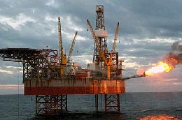 Một giàn khoan tại bể Nam Côn sơn.