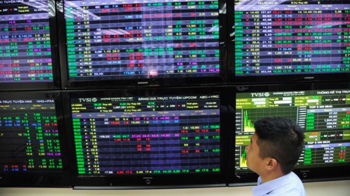 Bộ Tài chính đã trình Chính phủ đề án sáp nhập HNX và HOSE.