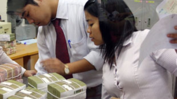 Xem xét các ngân hàng khó tăng vốn theo chuẩn