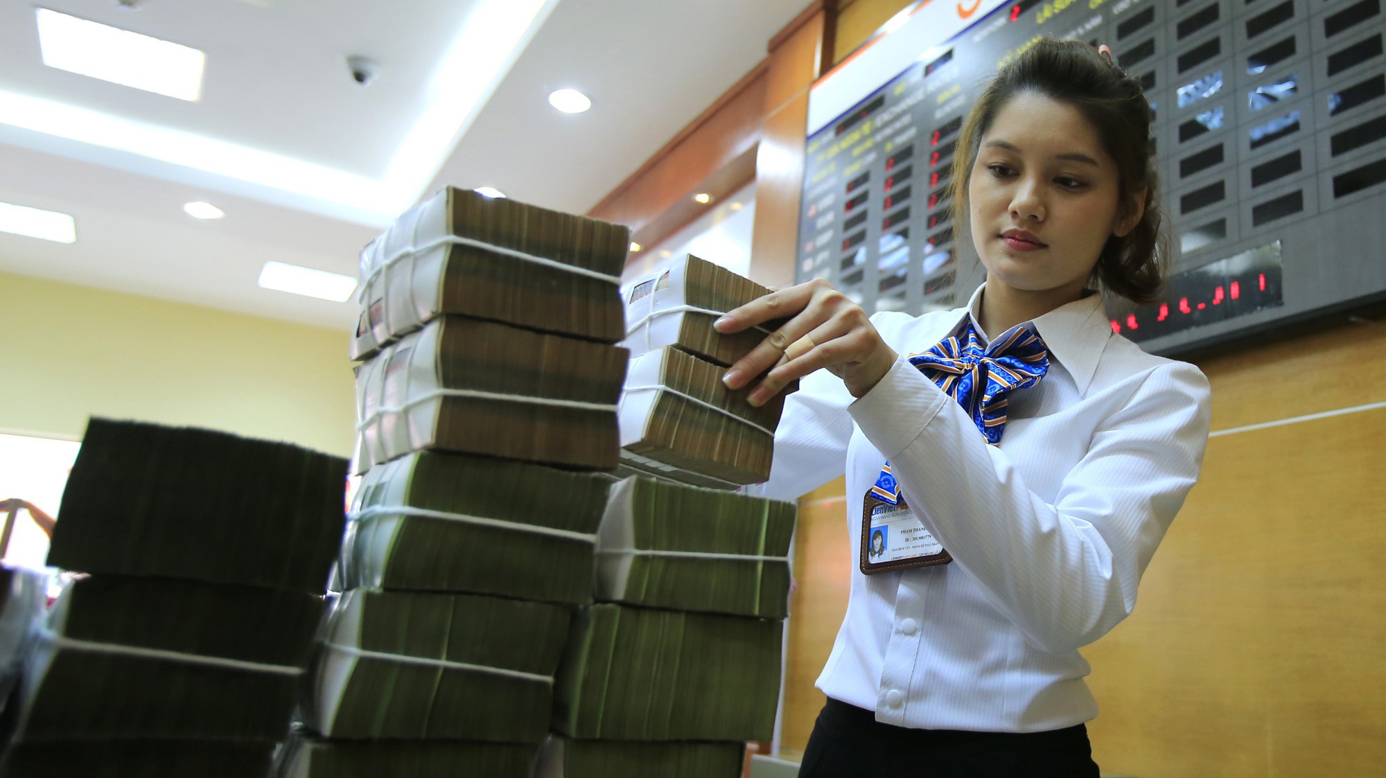 Chính phủ giao cho ngân hàng Nhà nước điều hành tín dụng cả năm tăng khoảng 17% - 18%