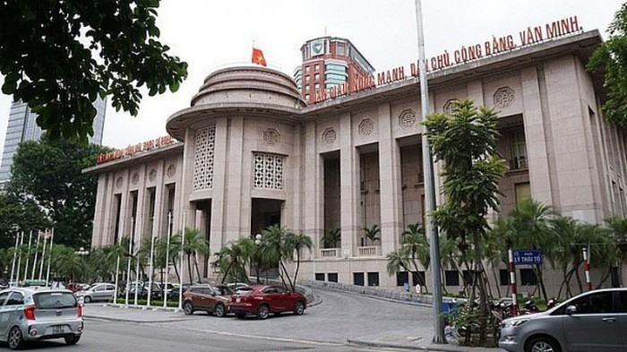 Ngân hàng Nhà nước tiếp tục kiến nghị cho phép sử dụng ngân sách nhà nước để tăng vốn điều lệ cho các ngân hàng thương mại nhà nước.