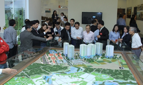 Ngân hàng đua kích cầu, nhà đầu tư “săn” dự án tin cậy