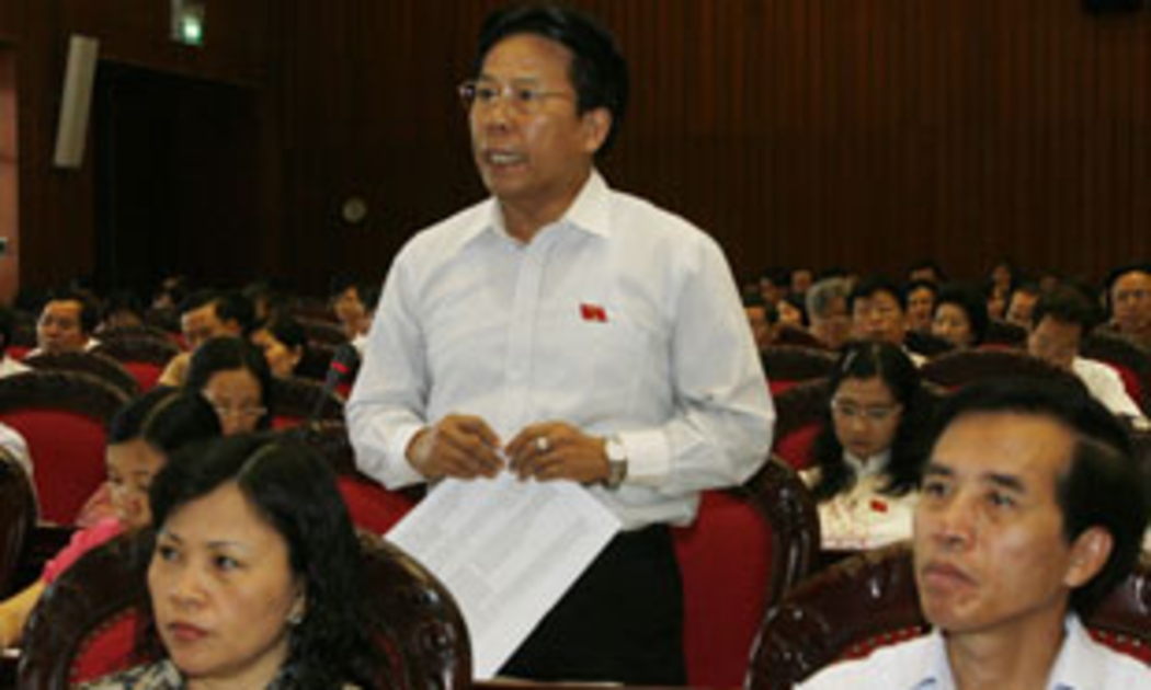 Đại biểu Nghiêm Vũ Khải không nhất trí với nội dung sửa Luật môi trường tại dự án luật sửa đổi, bổ sung một số điều liên quan đến đầu tư xây dựng cơ bản - Ảnh: TTXVN.