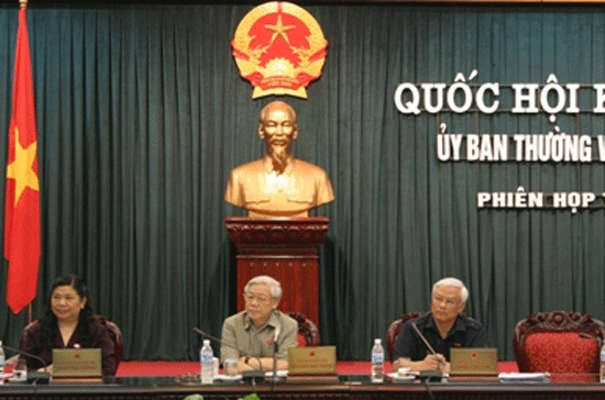 Ủy ban Thường vụ Quốc hội đã thông qua nghị quyết về kết quả giám sát việc tổ chức thực hiện chính sách pháp luật về người lao động Việt Nam đi làm việc ở nước ngoài theo hợp đồng.