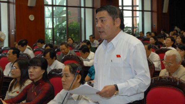 Kinh tế có bị “bốc thuốc quá liều”?