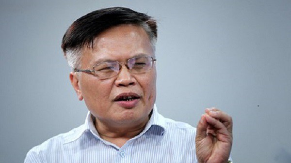 "Không có cách gì khác là cải thiện để tạo ra cạnh tranh công bằng khi có cạnh tranh, thì doanh nghiệp buộc phải đổi mới để tồn tại, còn tồn tại dựa vào quan hệ, cơ chế xin cho, thì triệt tiêu sáng tạo", TS Nguyễn Đình Cung khẳng định.