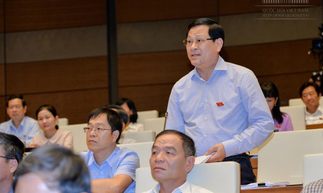 Đại biểu Nguyễn Hữu Cầu tham gia tranh luận hoàn thiện dự thảo Luật Tố cáo (sửa đổi).