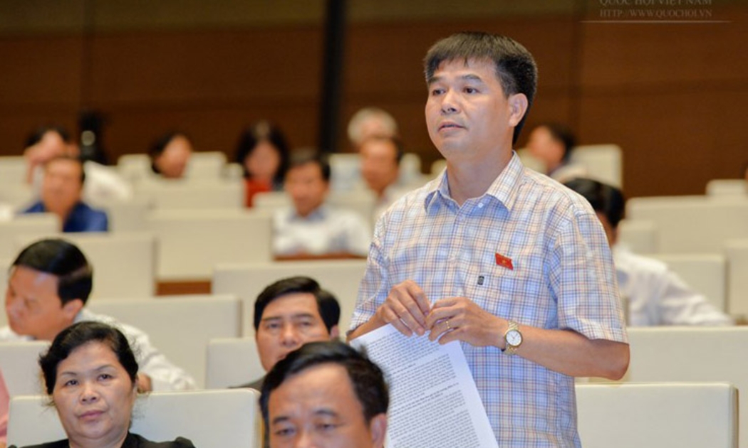 Đại biểu Nguyễn Hữu Toàn nhấn mạnh nghị quyết xử lý nợ xấu là một nghị quyết rất đặc biệt của Quốc hội, để xử lý tình trạng cũng rất đặc biệt.<br>