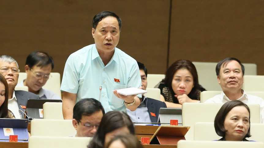 Đại biểu Nguyễn Mai Bộ (An Giang) phát biểu tại hội trường - Ảnh: Quang Phúc 